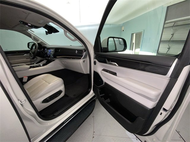 Used 2022 Jeep Wagoneer Series I image 25