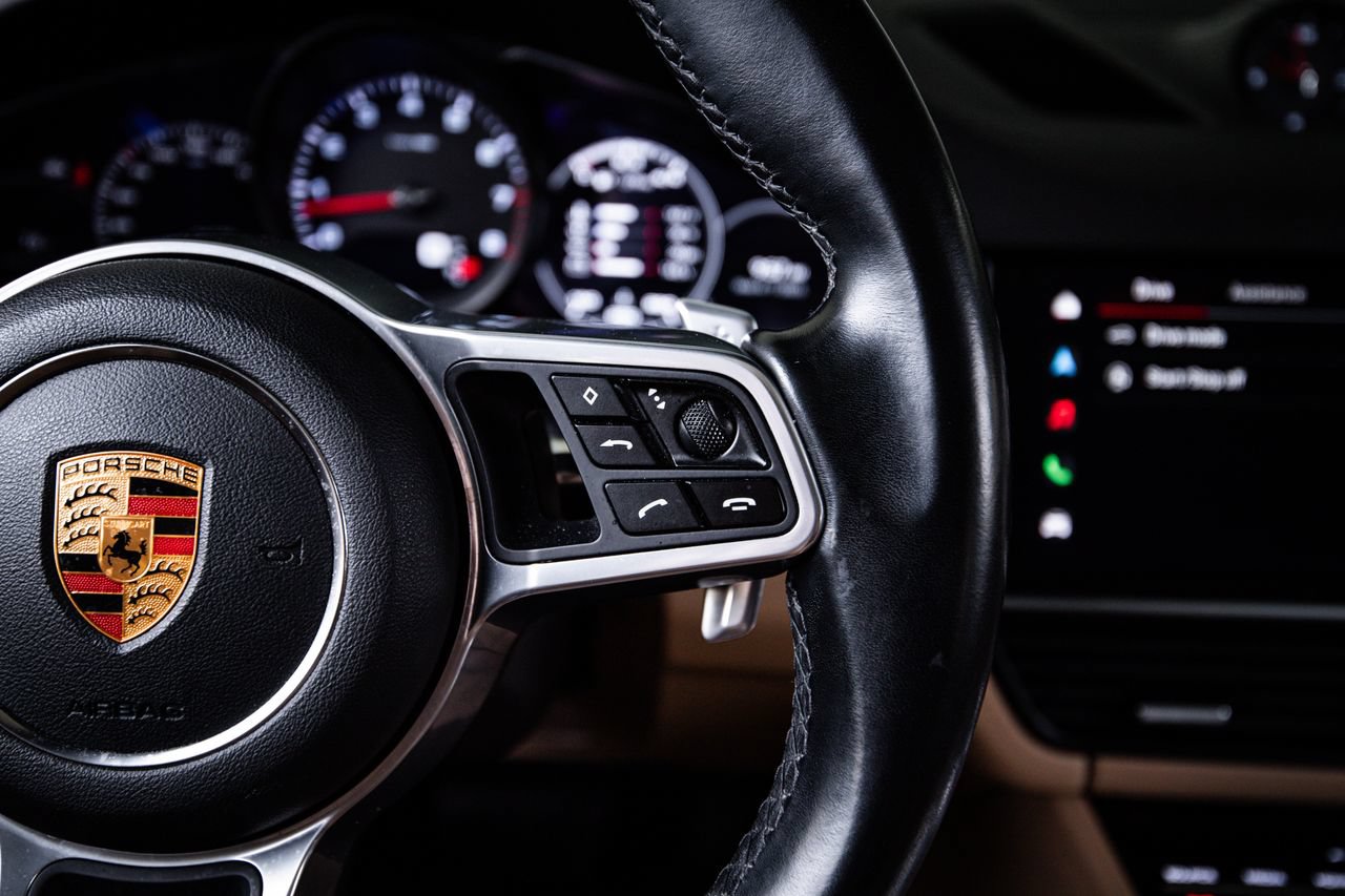 Certified 2023 Porsche Cayenne Platinum Edition AWD/4WD image 16