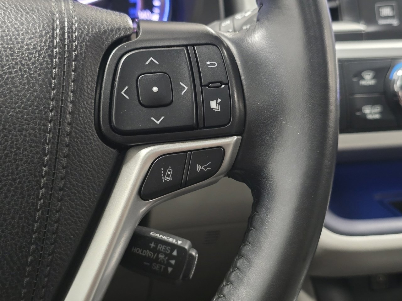 Certified 2019 Toyota Highlander Limited w/ Protection Package #3 image 33