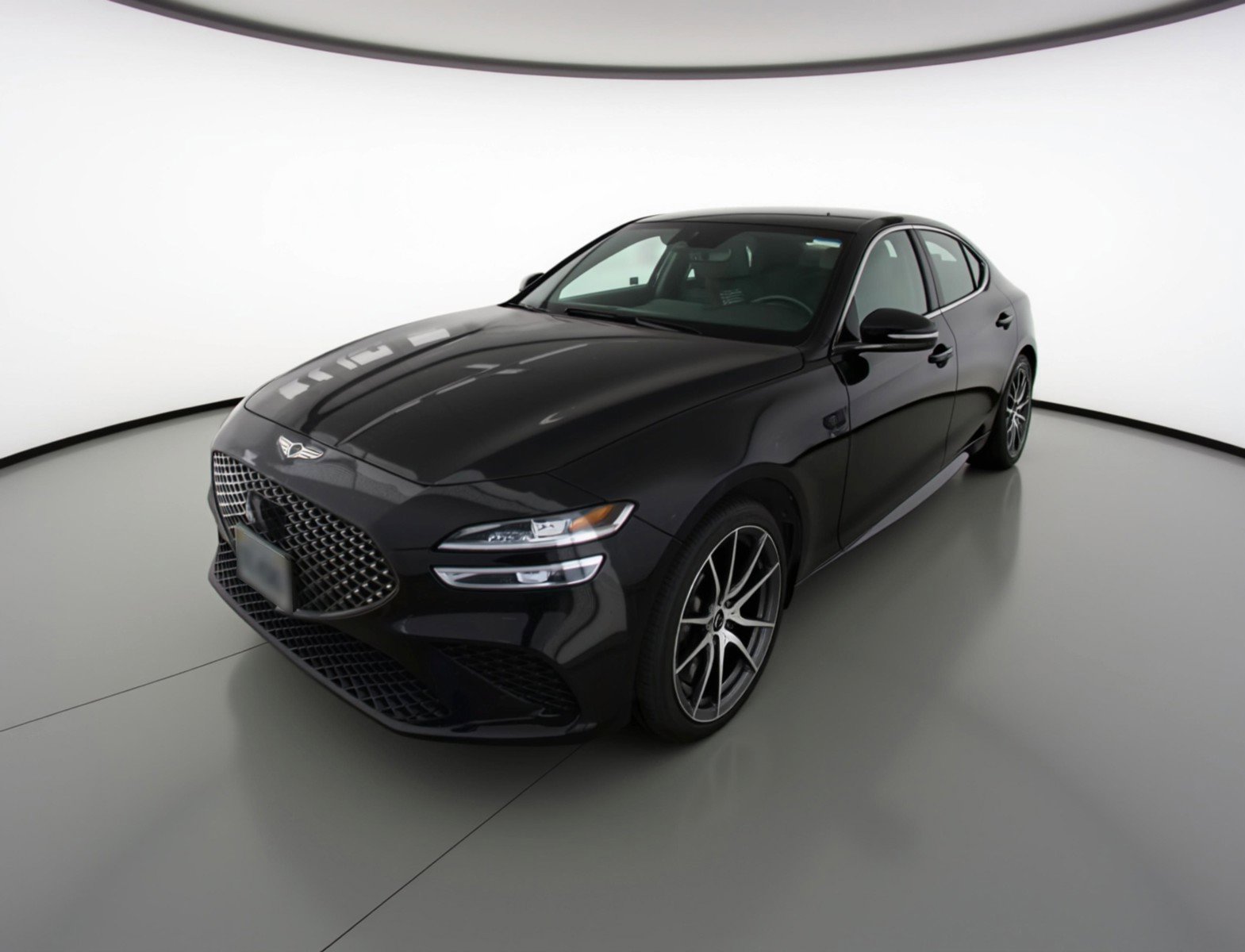 Used 2025 Genesis G70 2.5T image 3