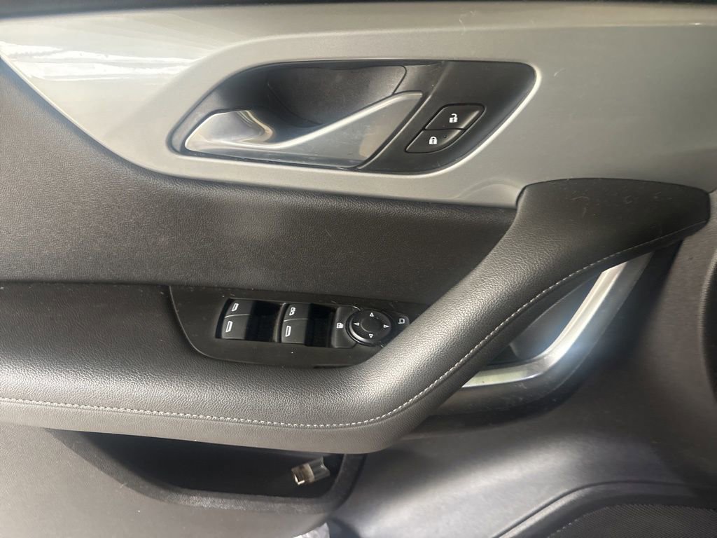 Used 2020 Chevrolet Blazer LT FWD image 4