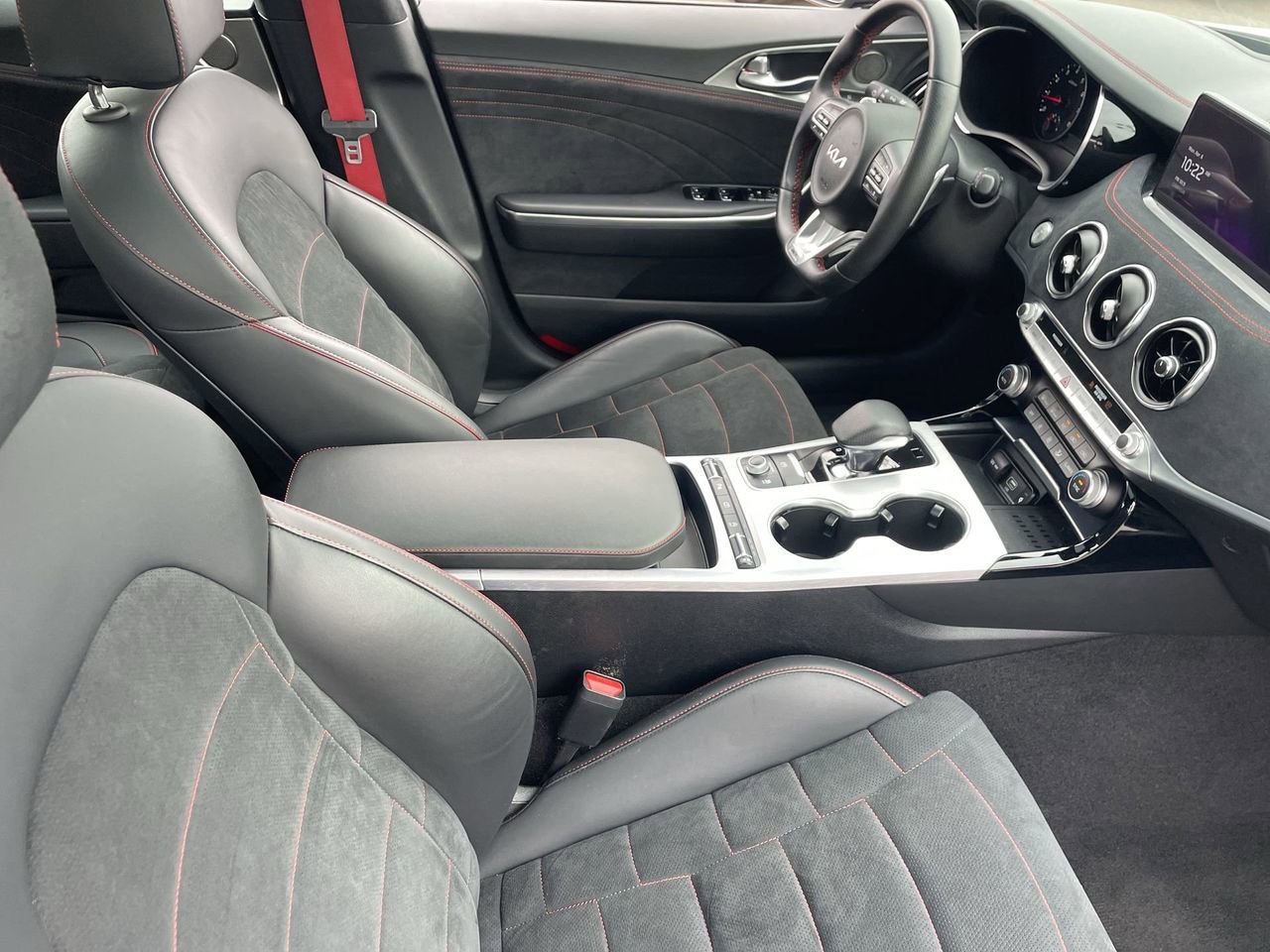 Certified 2023 Kia Stinger GT2 w/ Option Group 015 image 11