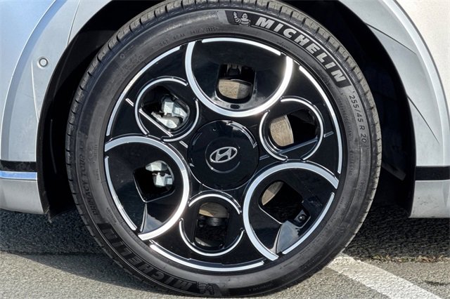 Used 2024 Hyundai Ioniq 5 Limited image 36