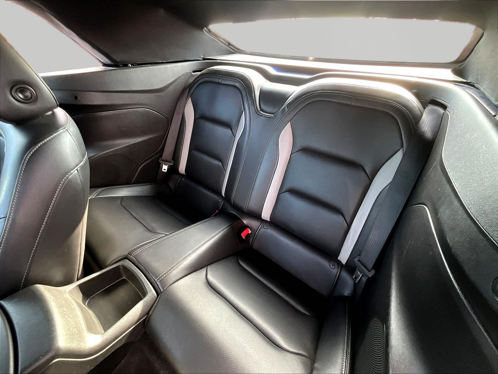 Used 2020 Chevrolet Camaro SS RWD image 20