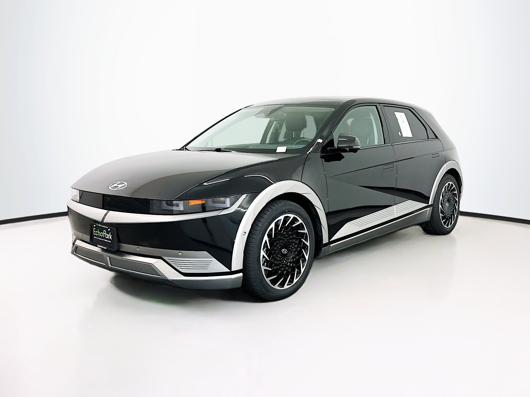 Used 2023 Hyundai Ioniq 5 Limited w/ Cargo Package image 3