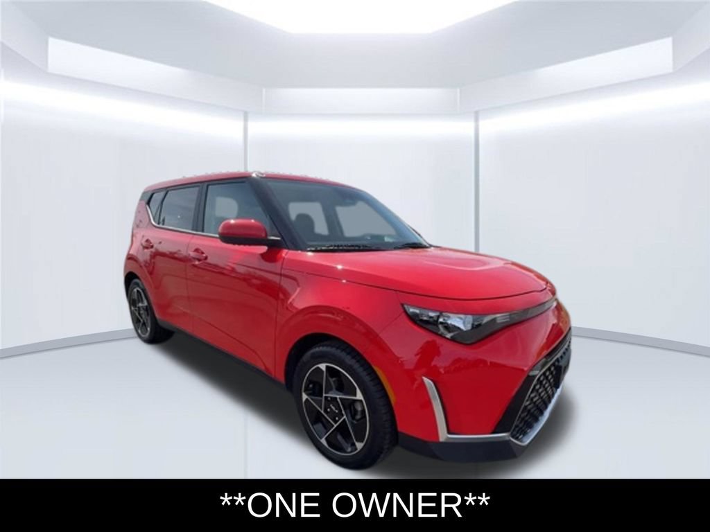 Used 2023 Kia Soul EX FWD image 2