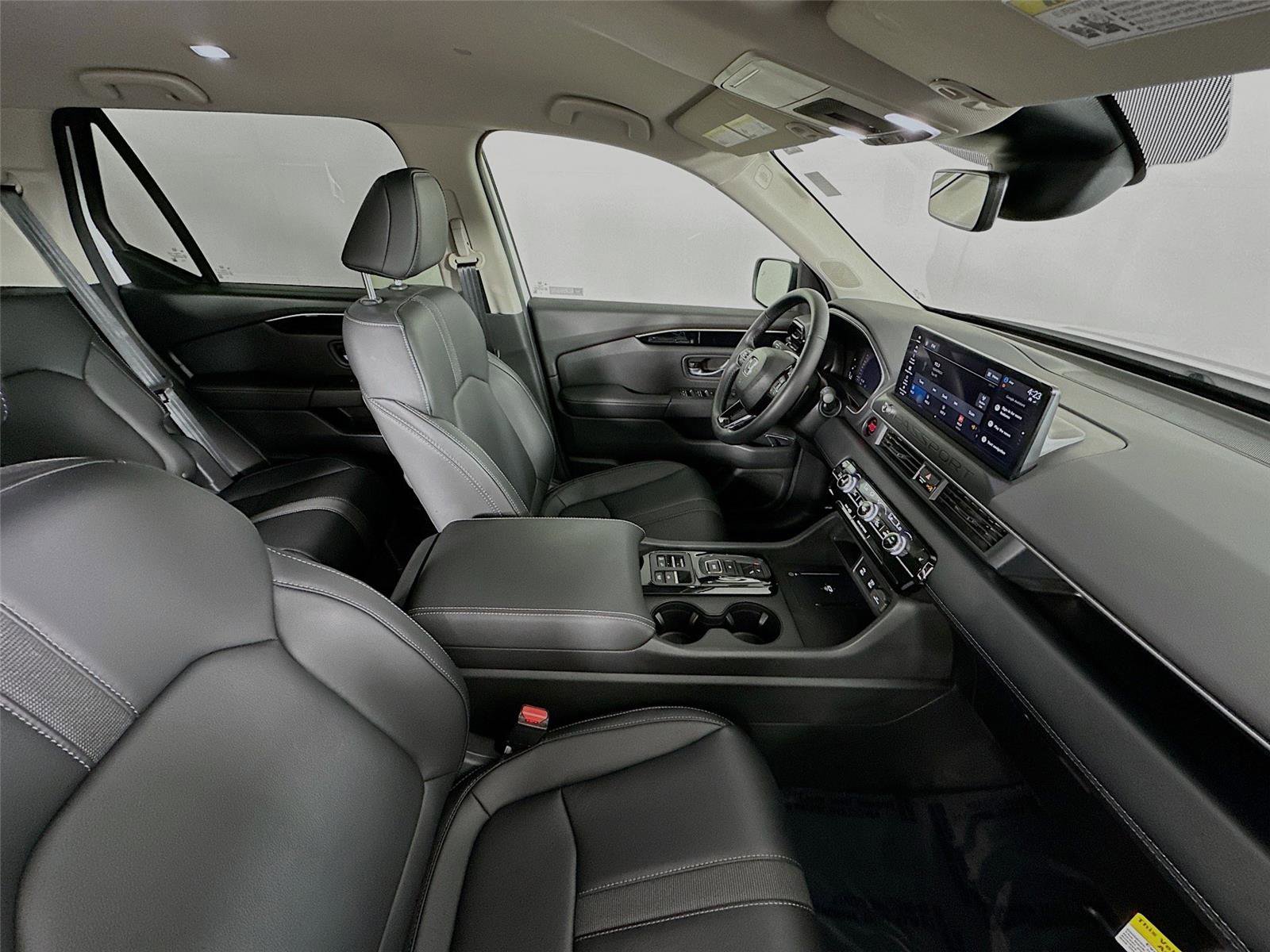 Certified 2026 Honda Passport RTL image 28