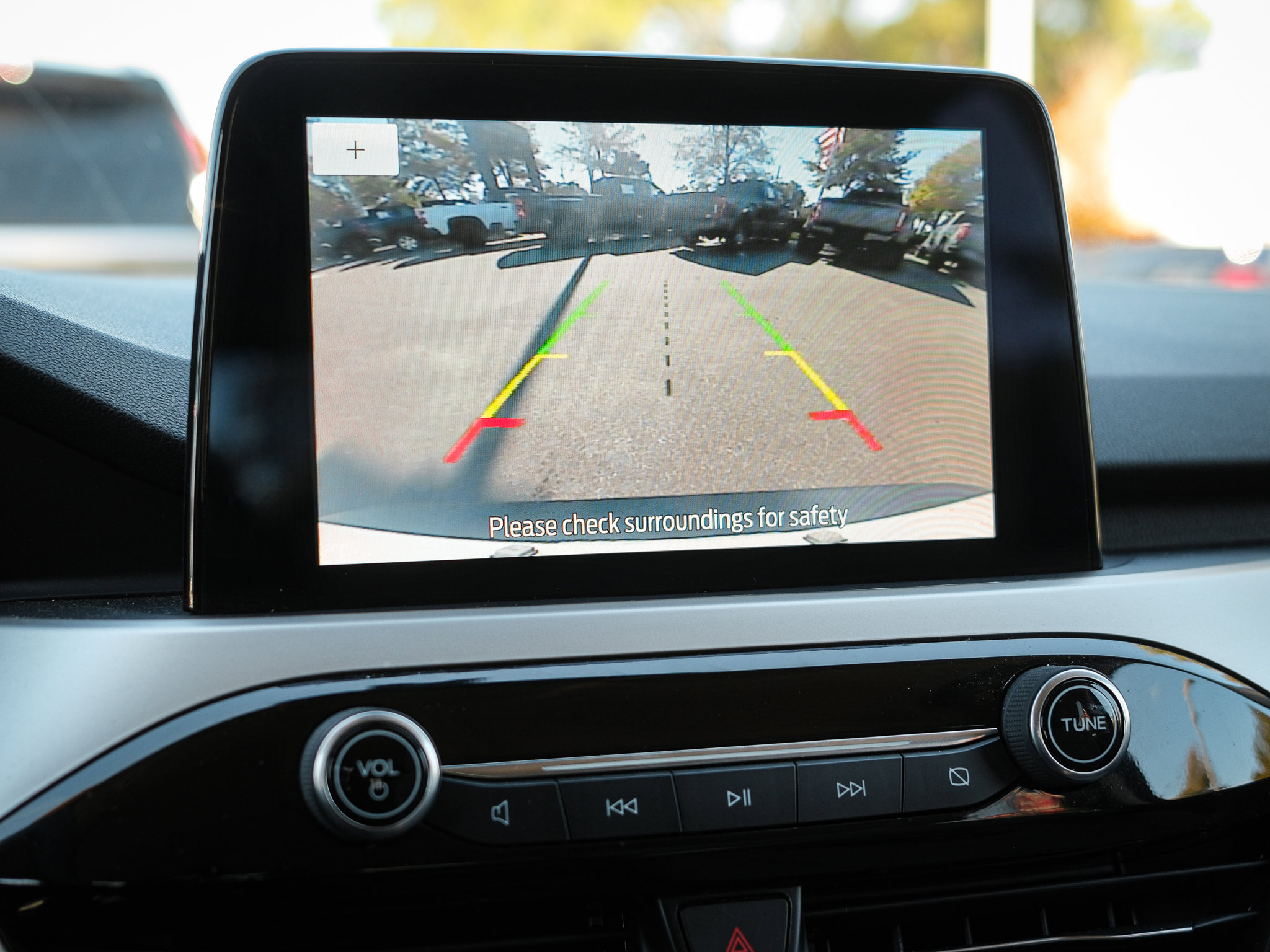 Used 2020 Ford Escape SE image 27