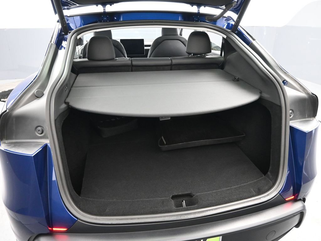 Used 2026 Tesla Model Y AWD image 34