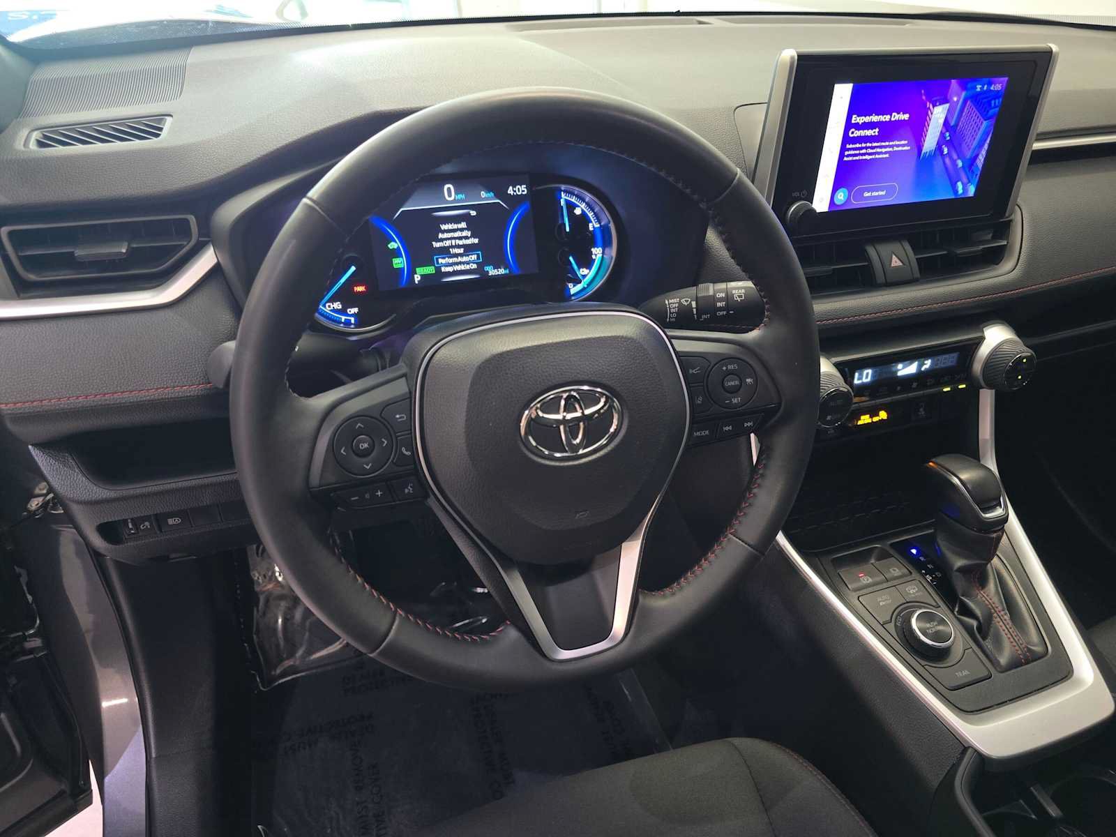 Used 2024 Toyota RAV4 SE AWD/4WD image 2