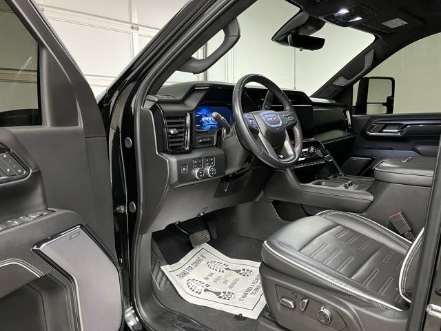Used 2024 GMC Sierra 2500 AT4X AWD/4WD image 31