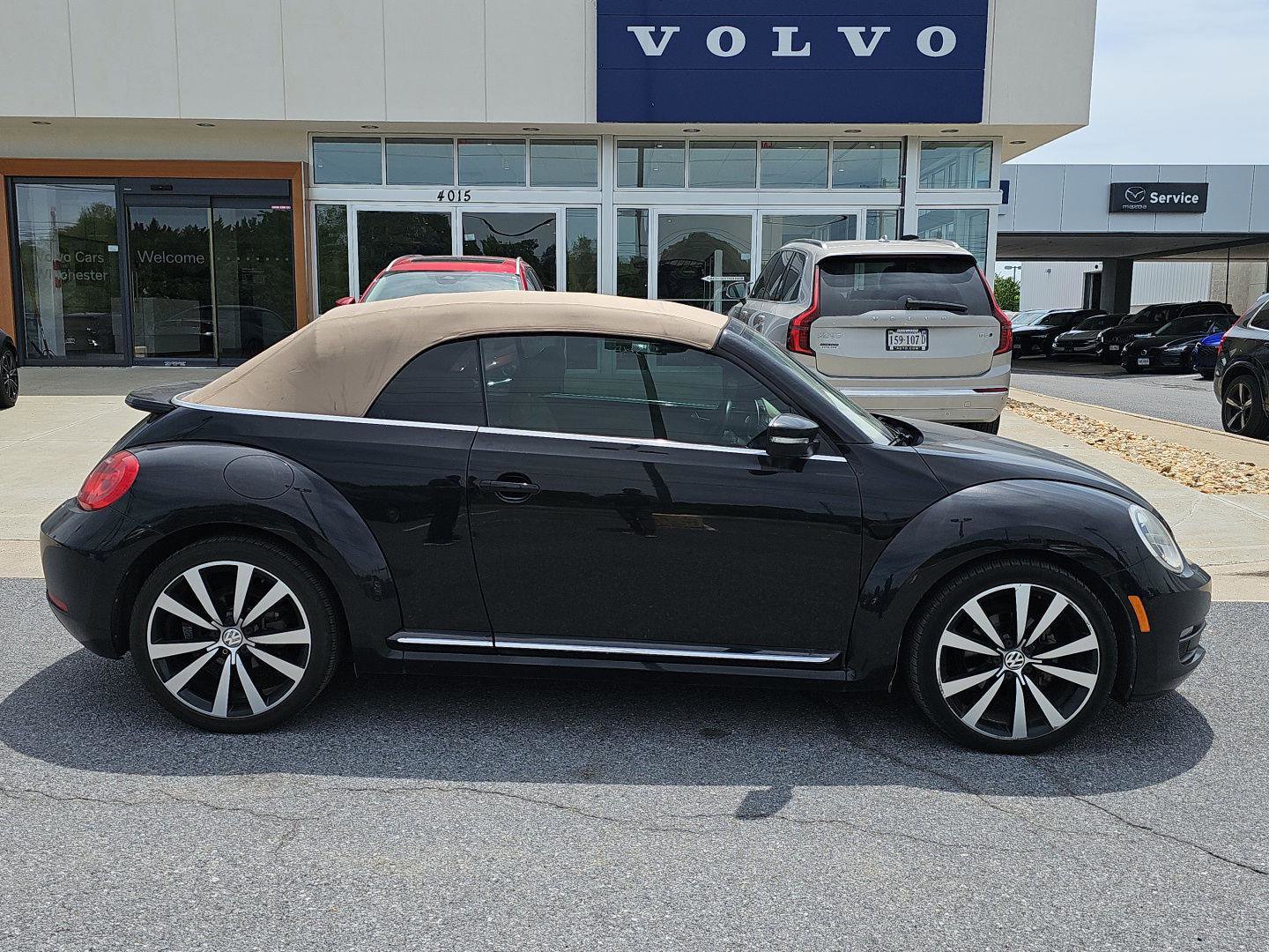 Used 2013 Volkswagen Beetle 2.5 FWD image 6