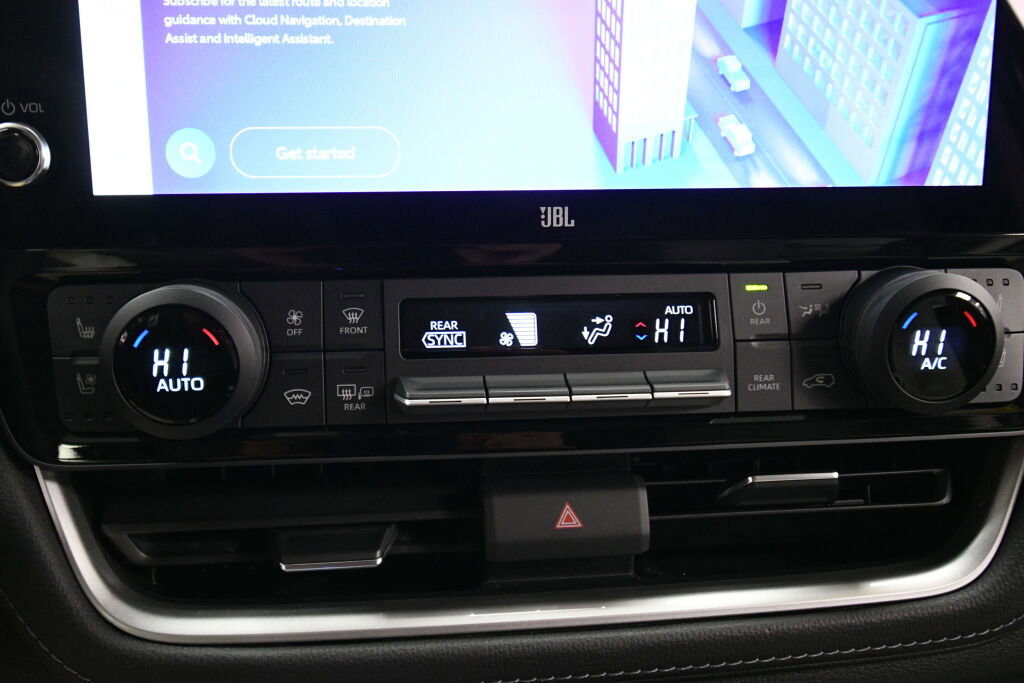 Used 2024 Toyota Grand Highlander Limited image 15