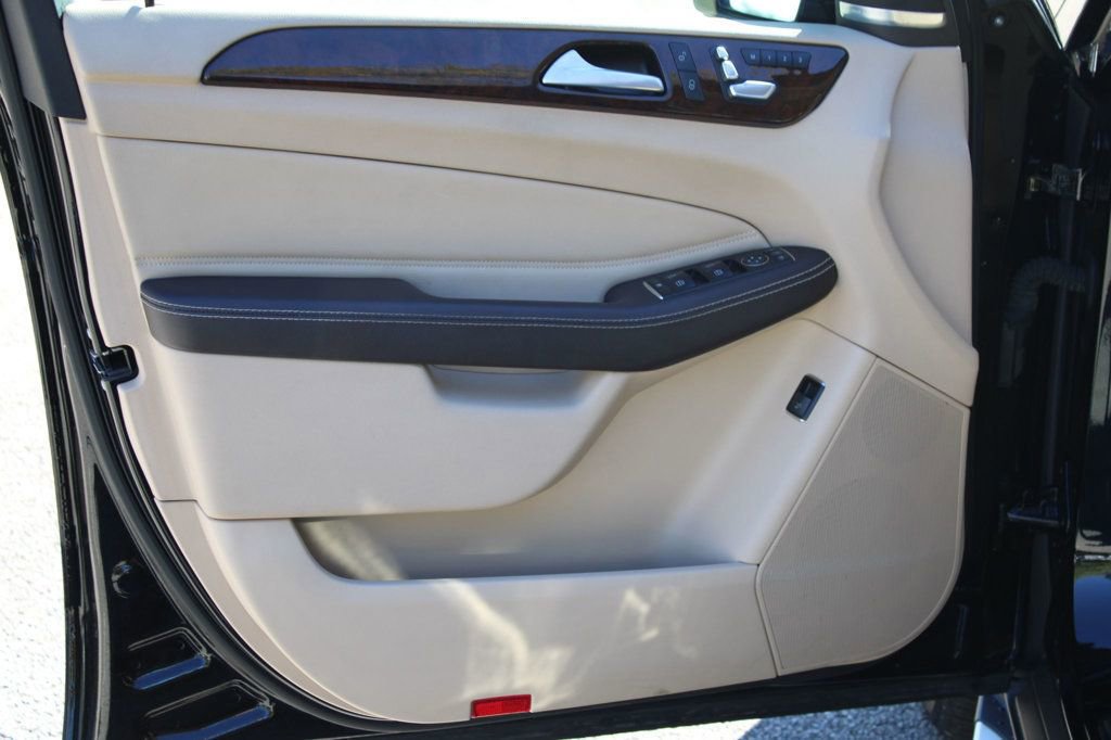 Used 2016 Mercedes-Benz GLE 350 4MATIC w/ Premium Package image 19