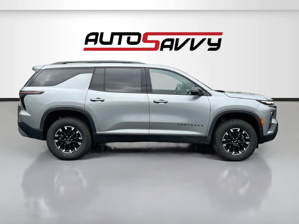 Used 2025 Chevrolet Traverse Z71 w/ Driver Confidence Package AWD/4WD image 8