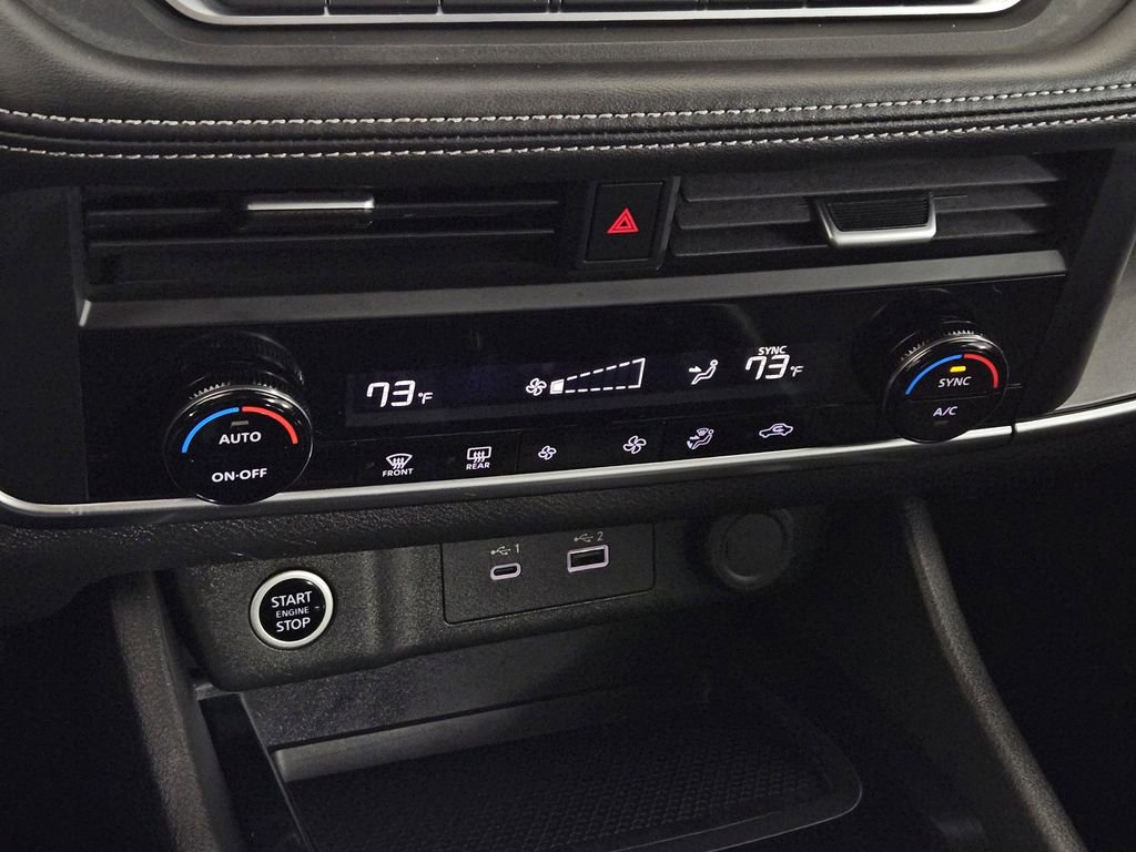 Used 2023 Nissan Rogue SV image 15