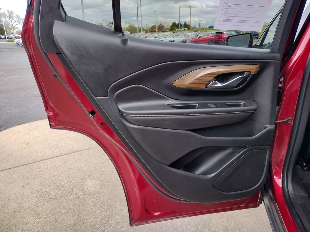 Used 2020 GMC Terrain SLE w/ Driver Convenience Package FWD image 28