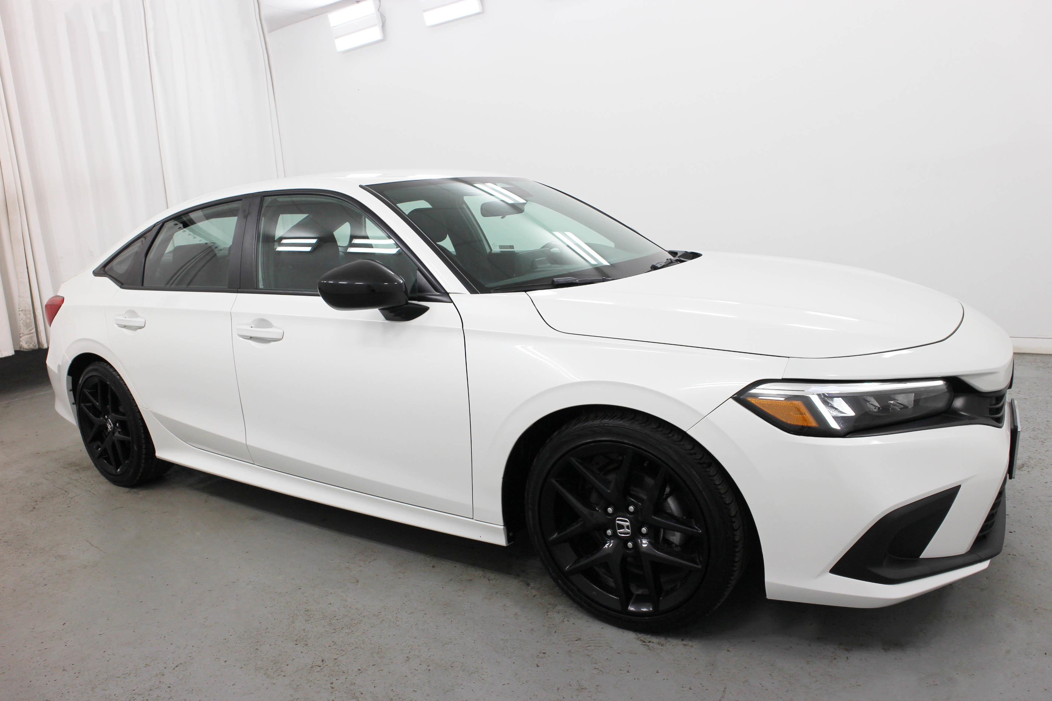 Used 2024 Honda Civic Sport image 2