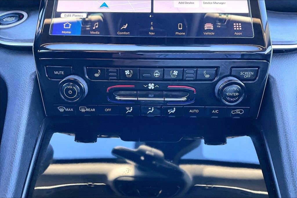 Used 2024 Jeep Grand Cherokee Limited w/ Luxury Tech Group II image 31