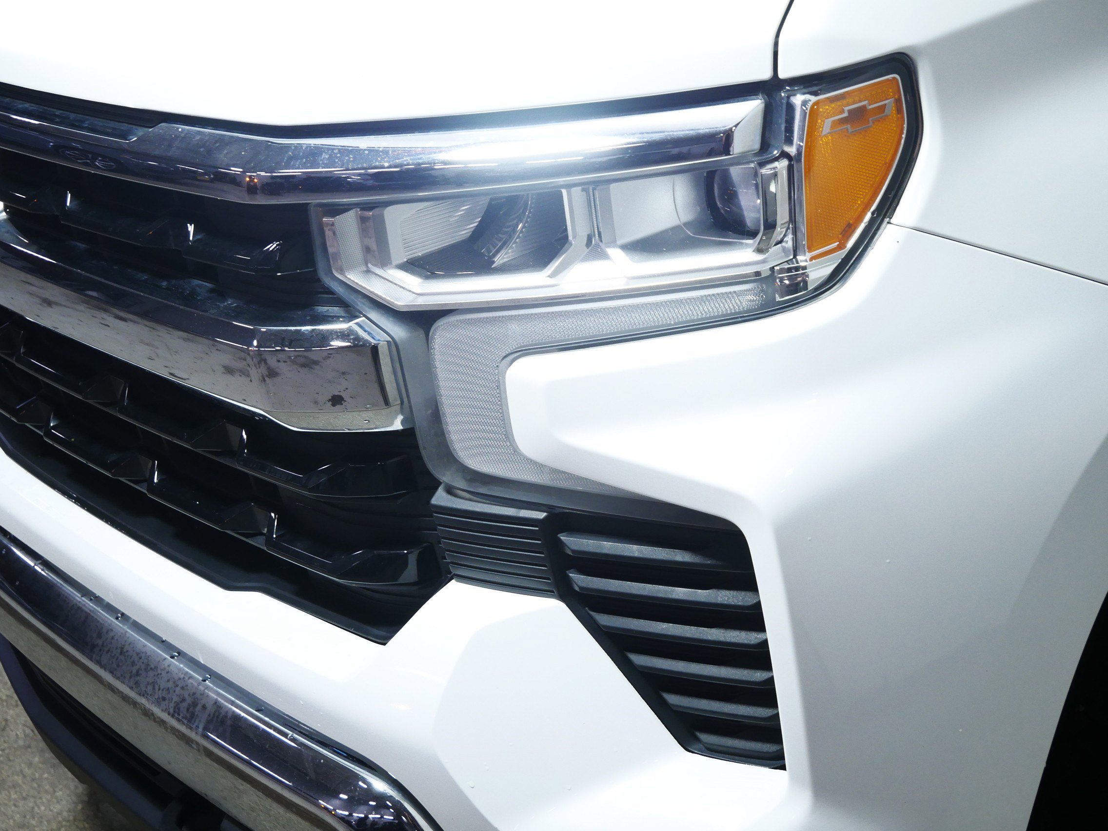 Used 2022 Chevrolet Silverado 1500 LT w/ Z71 Off-Road Package image 16