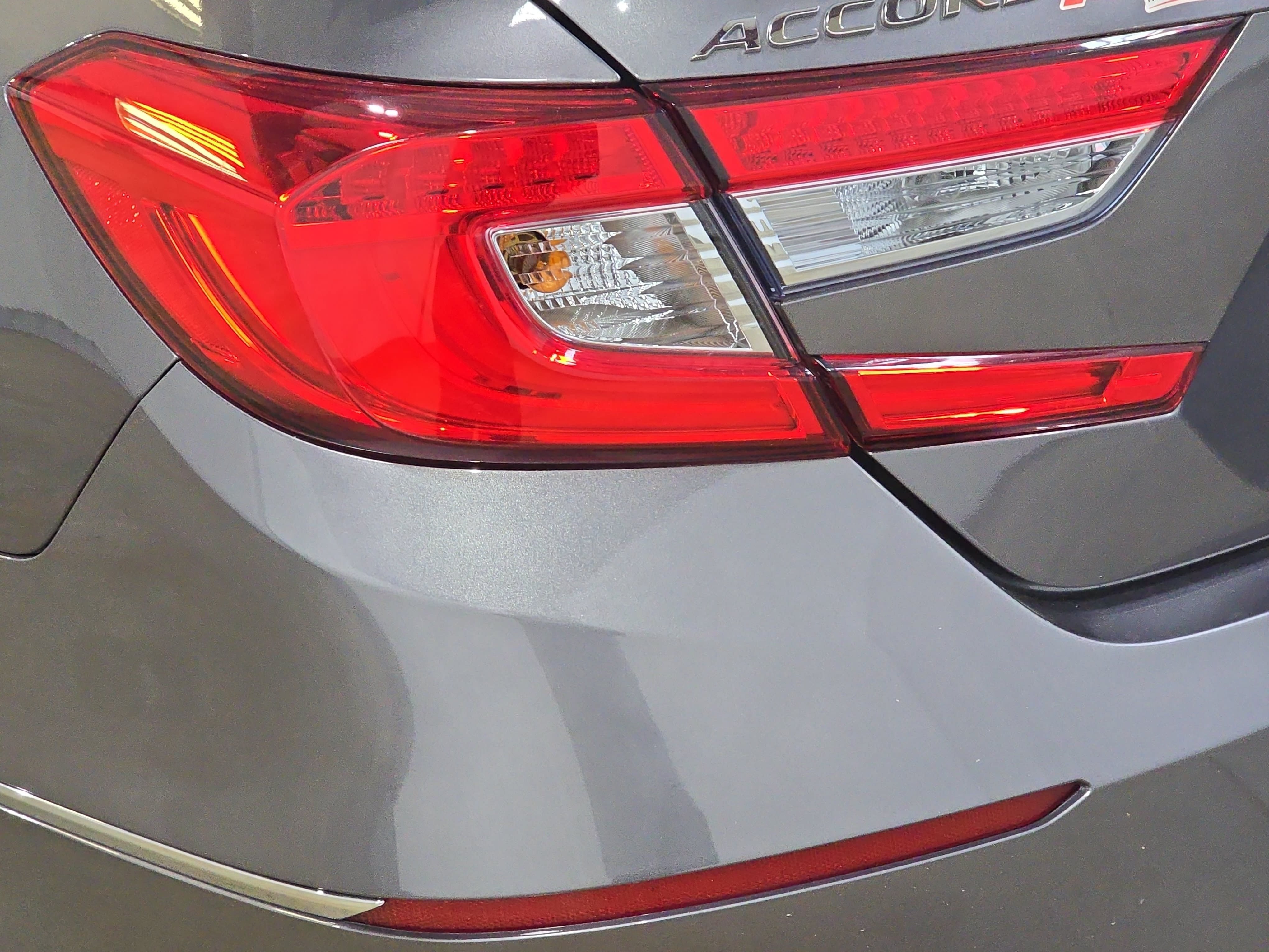 Used 2019 Honda Accord EX-L image 30
