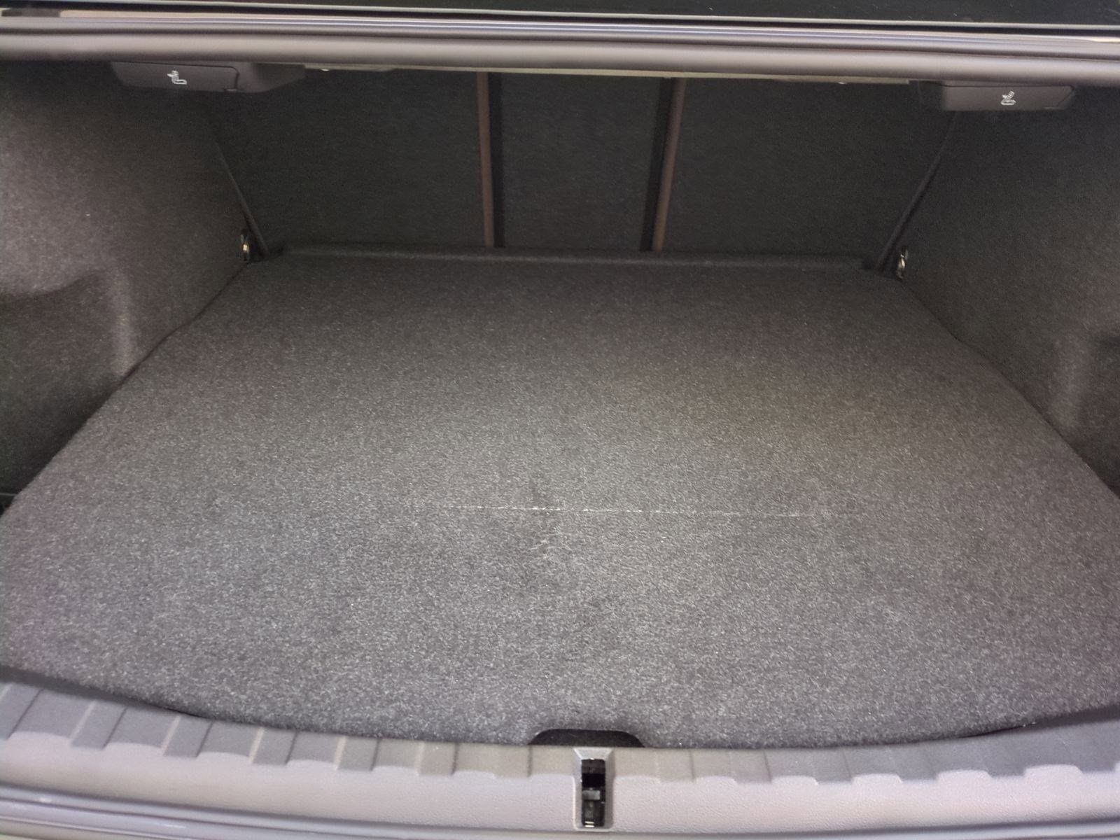 Certified 2025 BMW 330i Sedan w/ Premium Package image 31