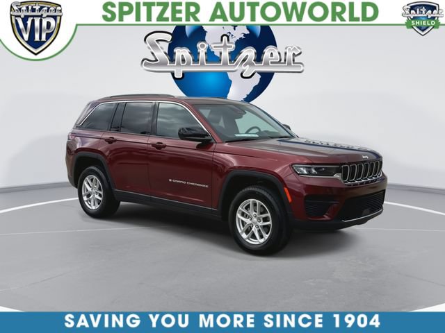 Used 2024 Jeep Grand Cherokee Laredo X AWD/4WD image 2