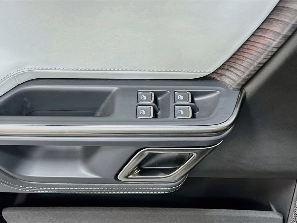 Used 2024 Rivian R1S Adventure AWD/4WD image 17