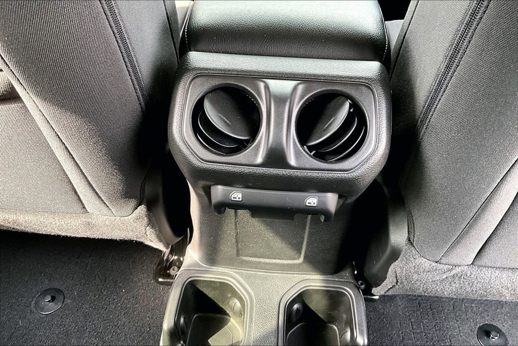 Used 2023 Jeep Wrangler Sport S AWD/4WD image 10