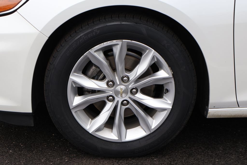 Used 2019 Chevrolet Malibu LT w/ Driver Confidence Package II FWD image 13