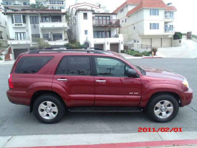 Used 2006 Toyota 4Runner SR5 AWD/4WD image 2