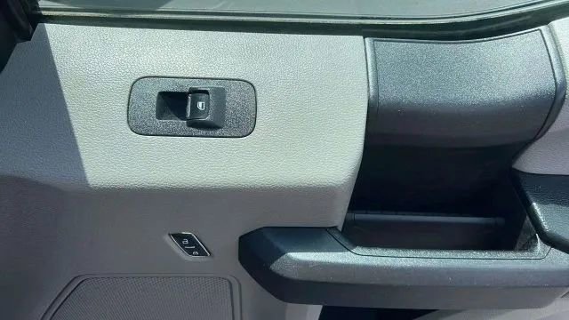 Used 2017 Ford F150 XL w/ Equipment Group 101A Mid RWD image 16