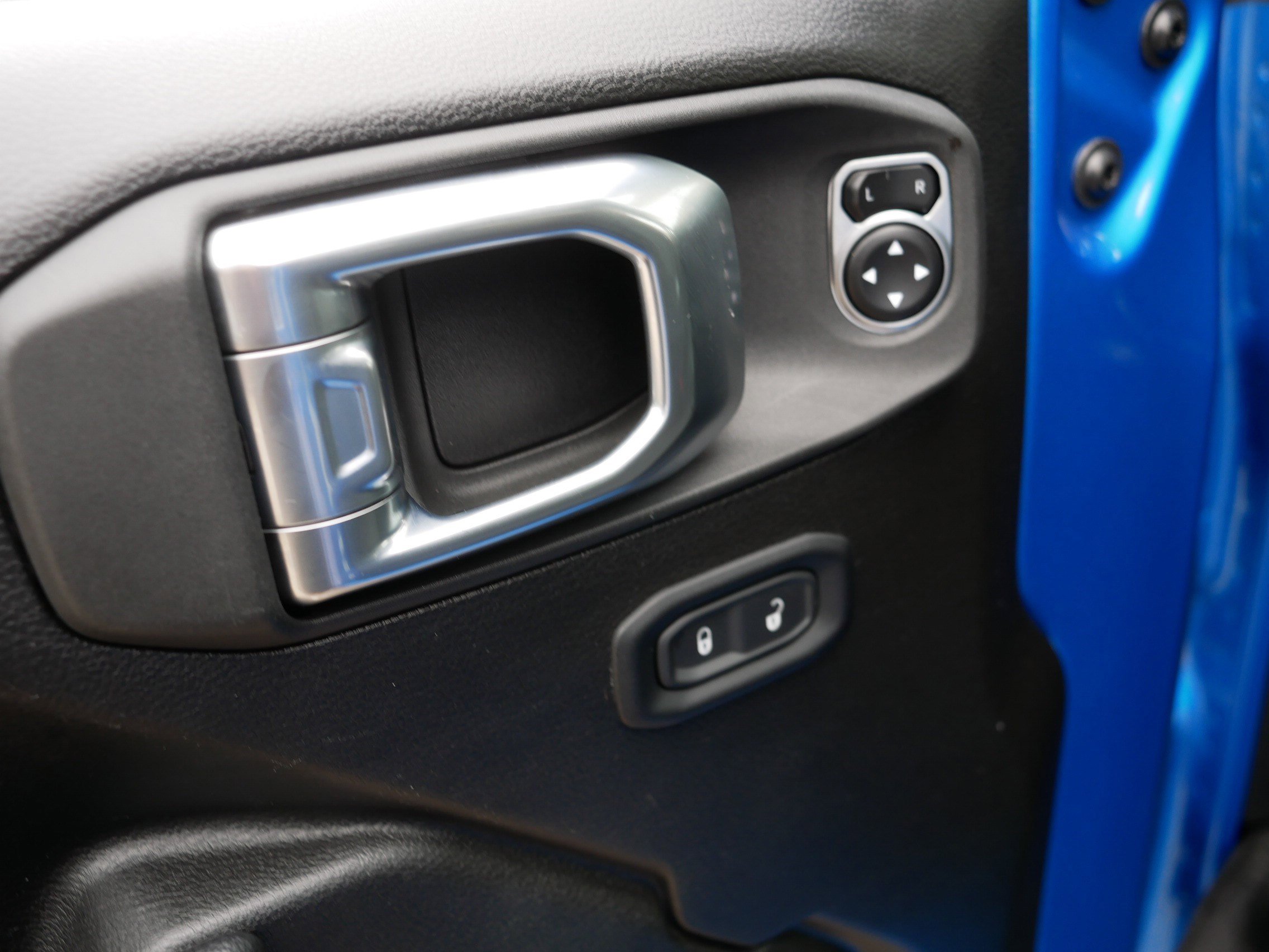 Used 2024 Jeep Wrangler Sport S image 19