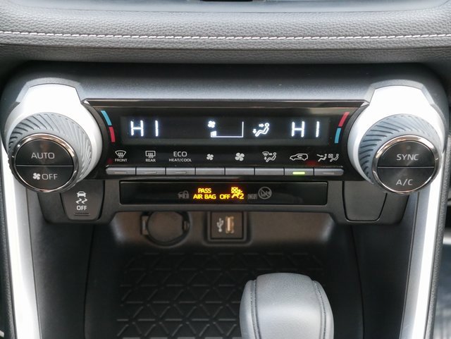 Used 2024 Toyota RAV4 LE image 18