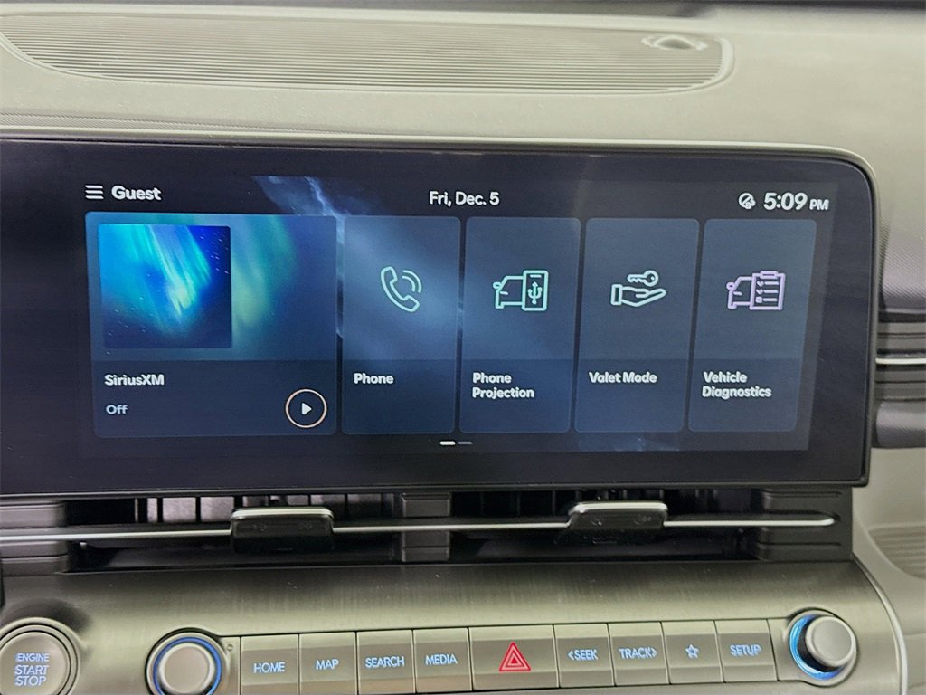 Certified 2025 Hyundai Kona SE image 7