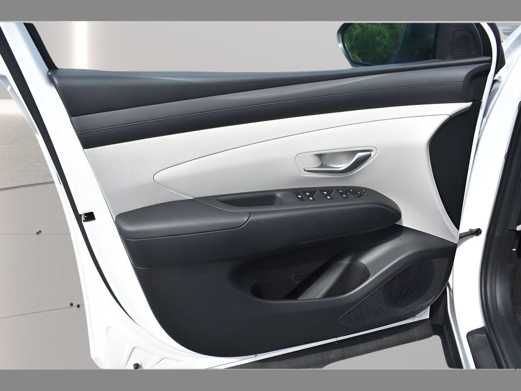 Used 2025 Hyundai Tucson SEL FWD image 19