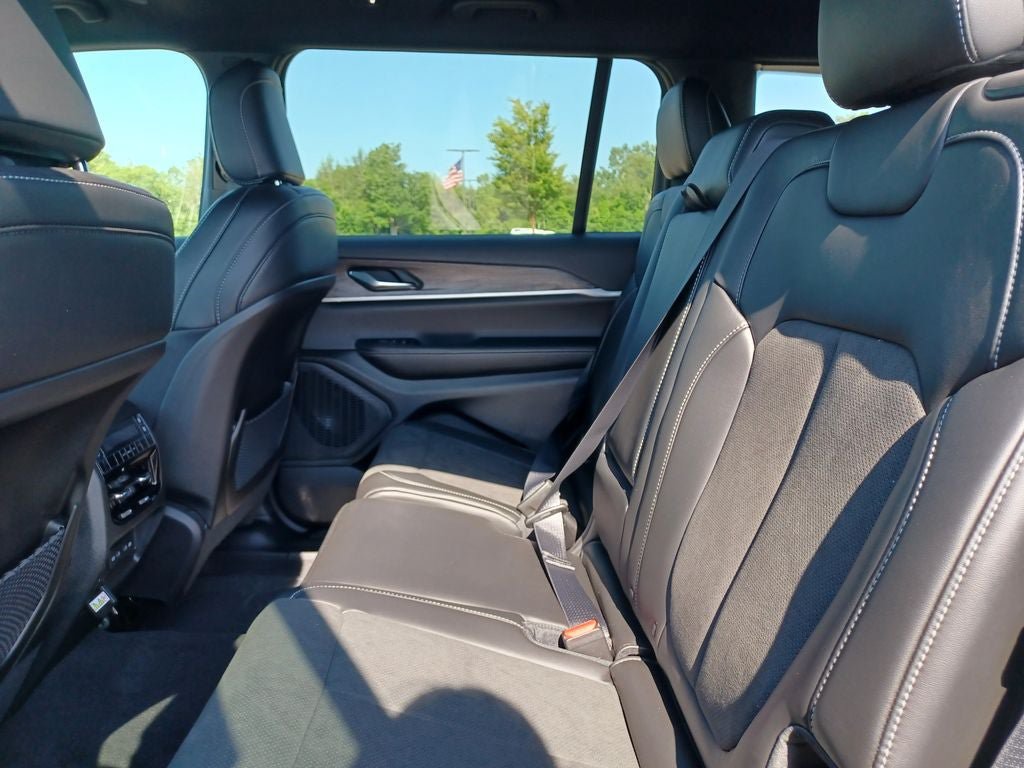 New 2026 Jeep Grand Cherokee L 4WD image 28