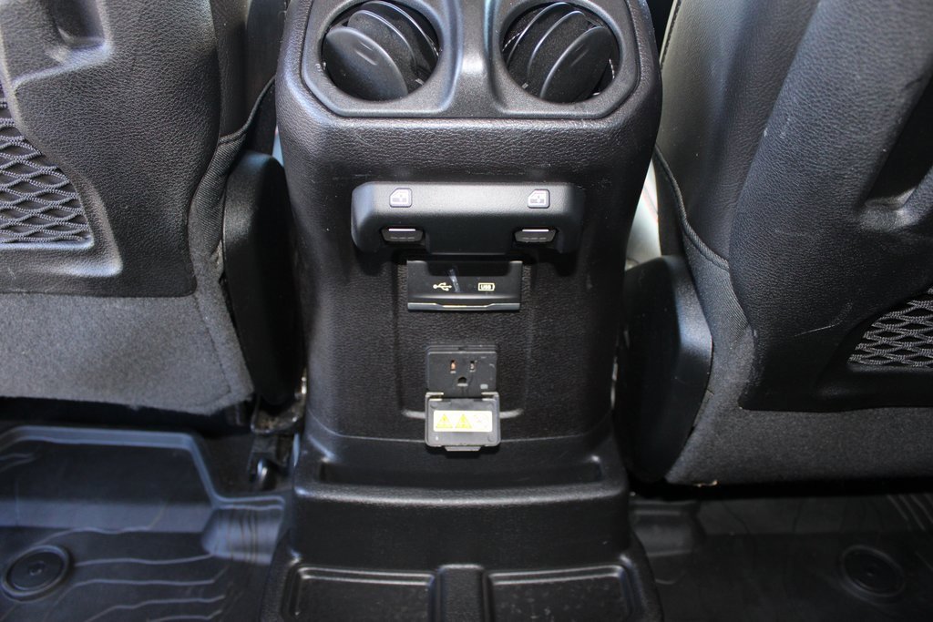 Used 2020 Jeep Wrangler Unlimited Rubicon w/ Uconnect 4C Nav & Sound Group image 32