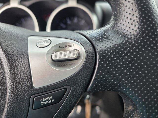 Used 2013 Nissan Juke S FWD image 26