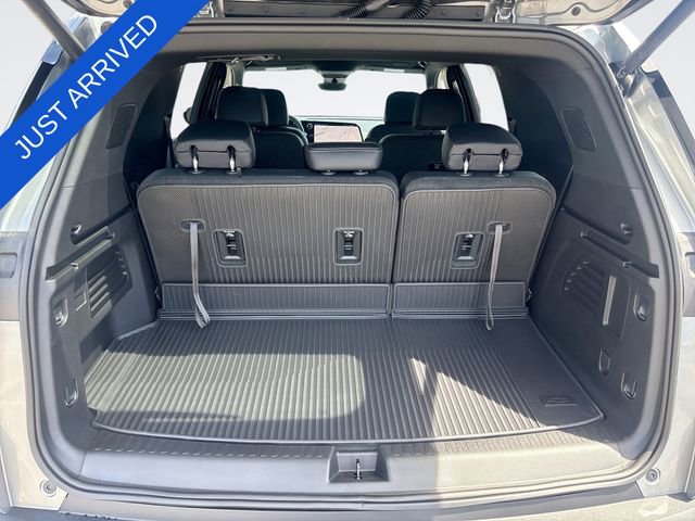 New 2026 Chevrolet Traverse LT w/ Driver Confidence Package FWD image 25