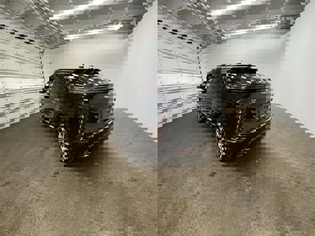 Certified 2024 Cadillac Lyriq Luxury w/ Nappa Leather Package image 4