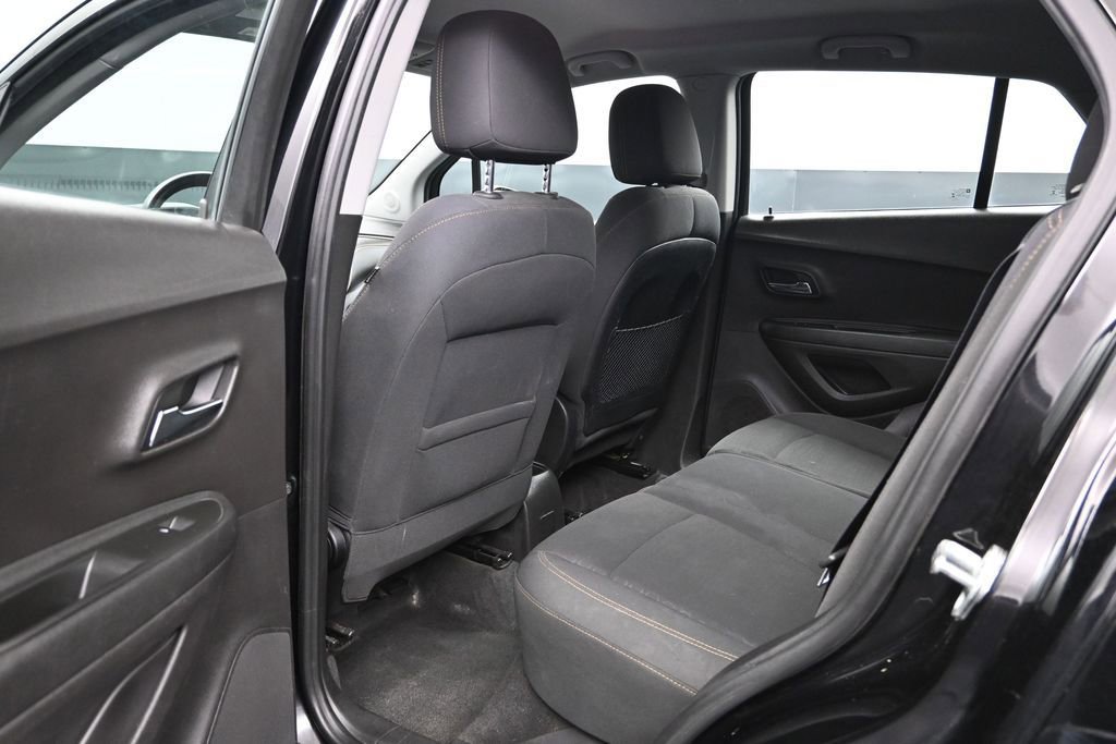 Used 2018 Chevrolet Trax LS FWD image 22