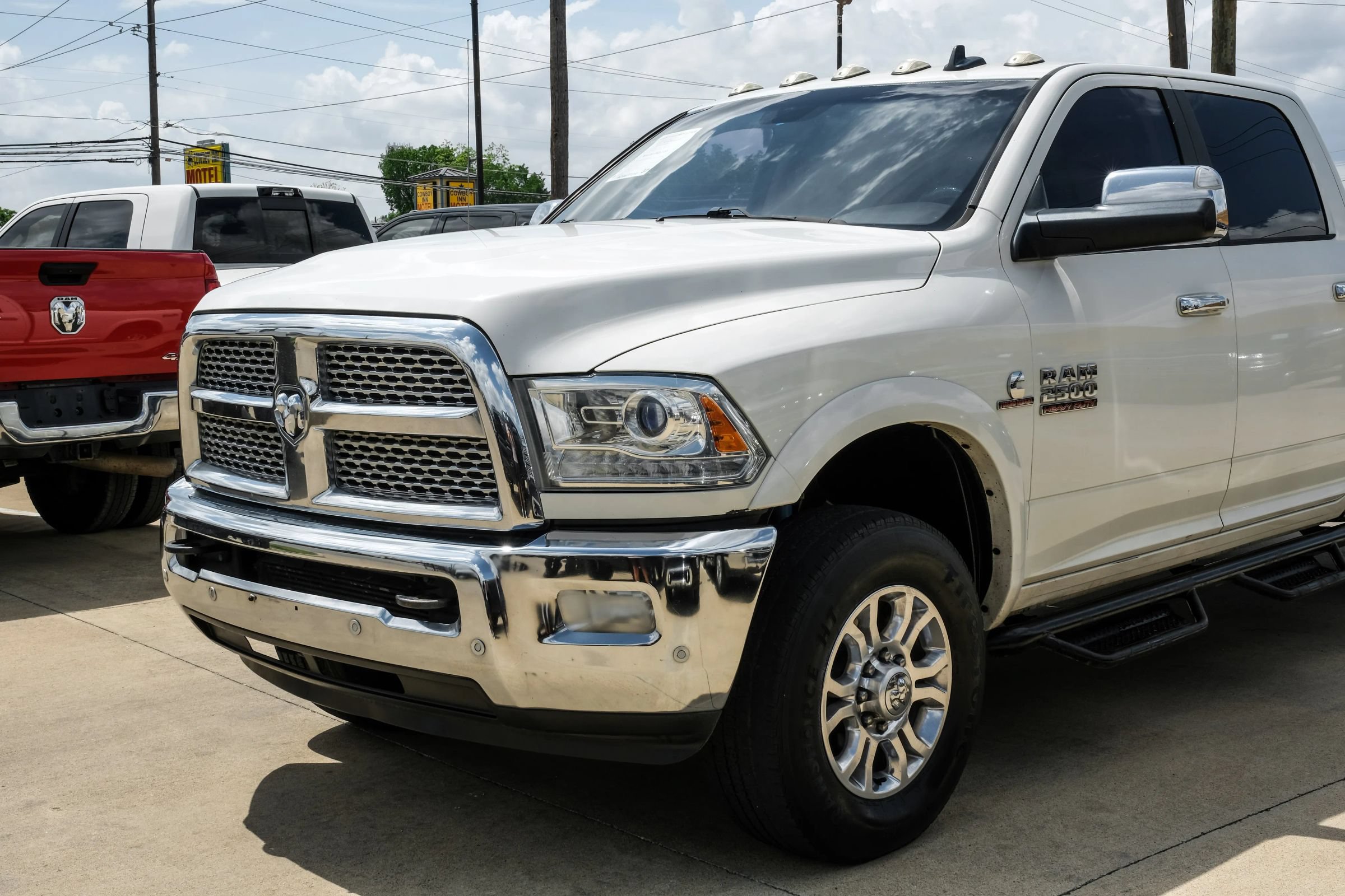 Used 2018 RAM 2500 Laramie AWD/4WD image 13