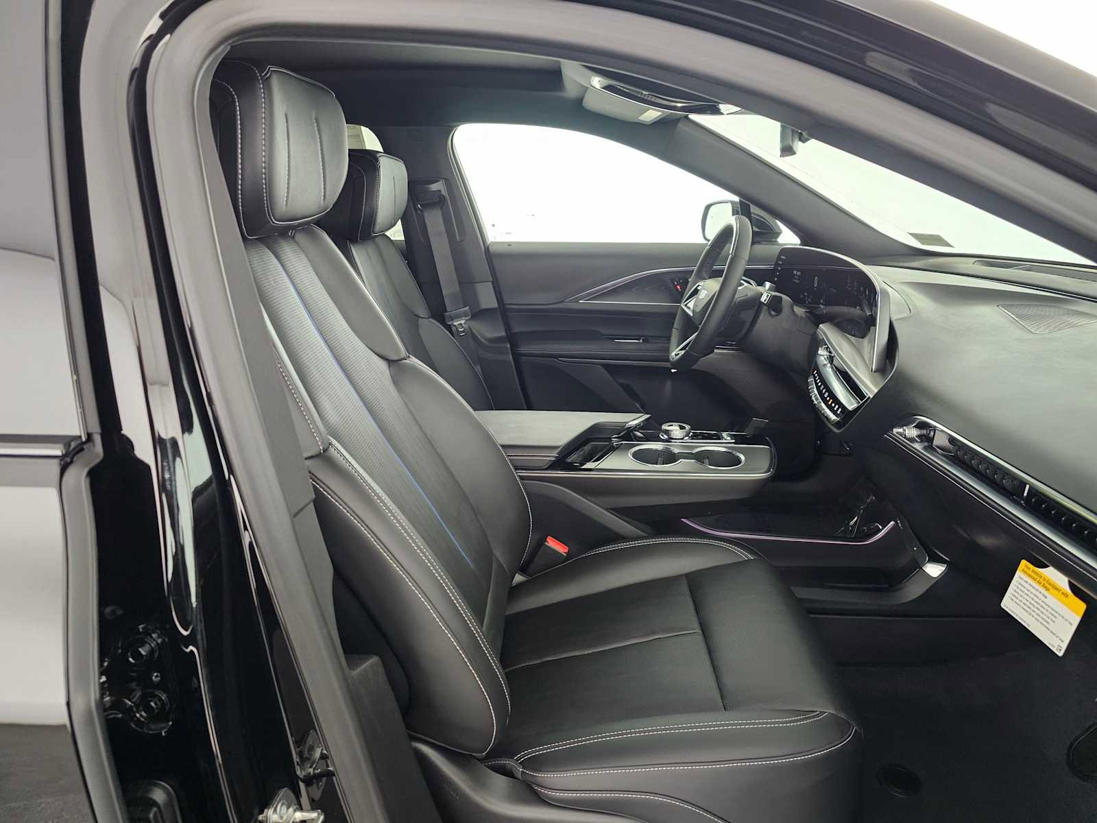 New 2026 Cadillac Lyriq Luxury image 10