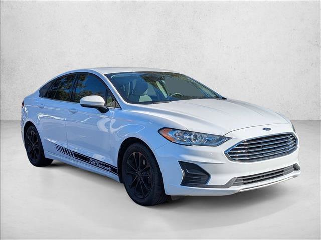 Used 2020 Ford Fusion SE image 3