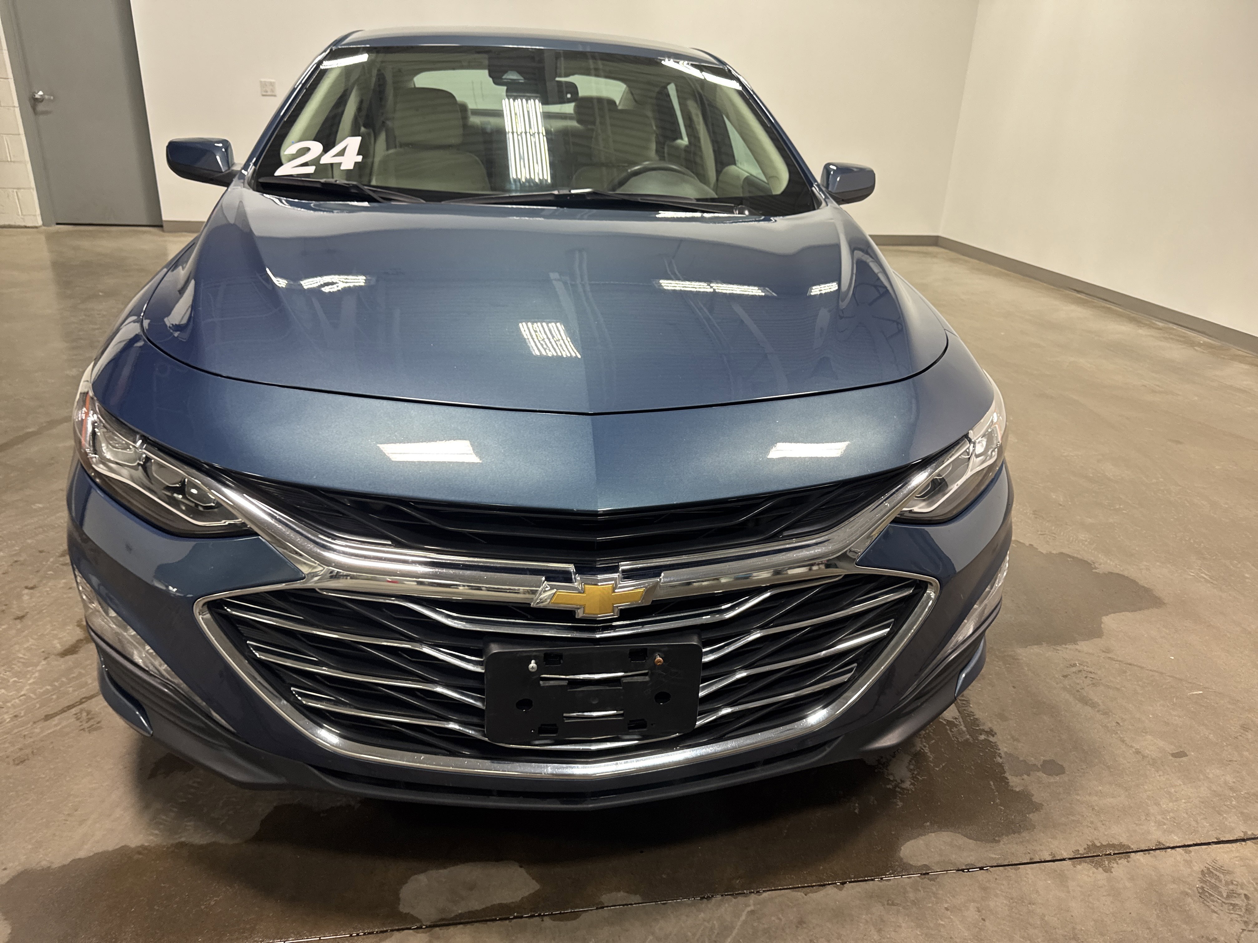 Used 2024 Chevrolet Malibu LT image 9