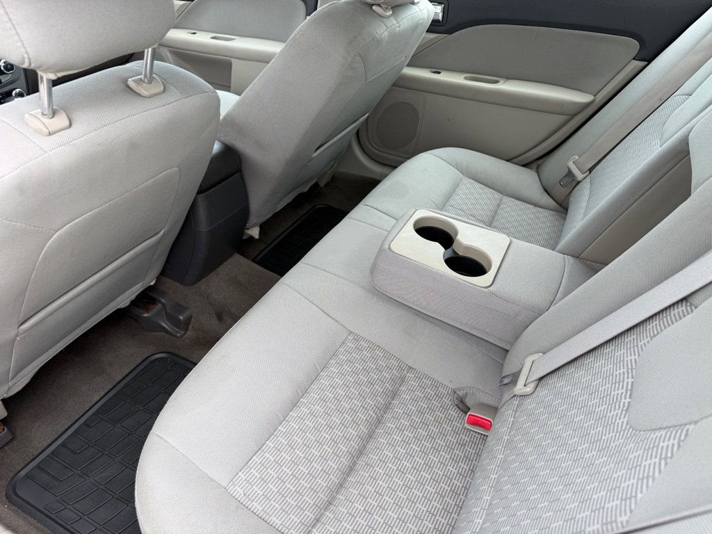 Used 2011 Ford Fusion SE image 15