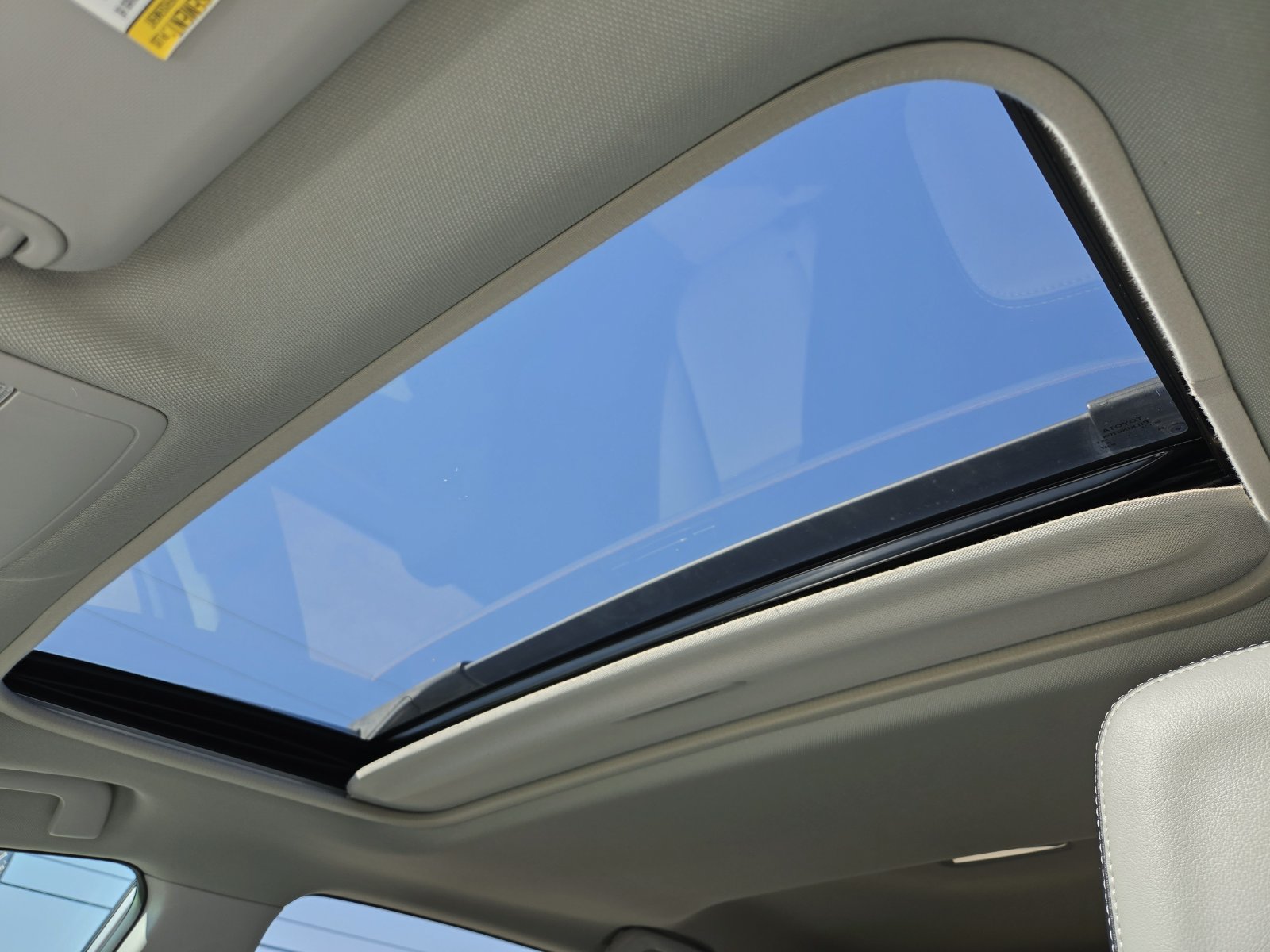 Used 2018 Toyota RAV4 Platinum FWD image 20