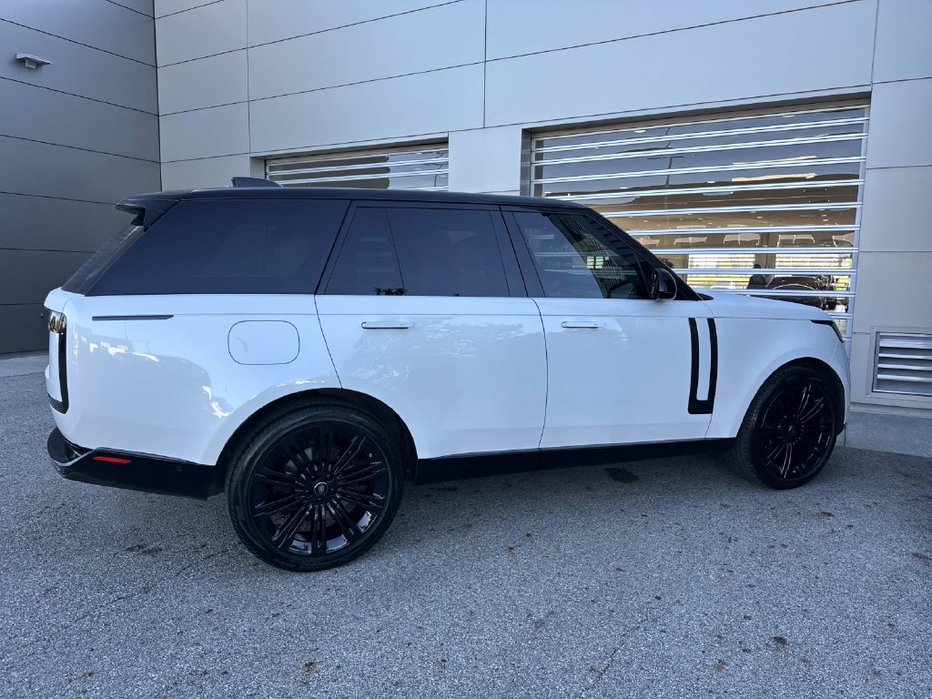 Certified 2024 Land Rover Range Rover Autobiography AWD/4WD image 8