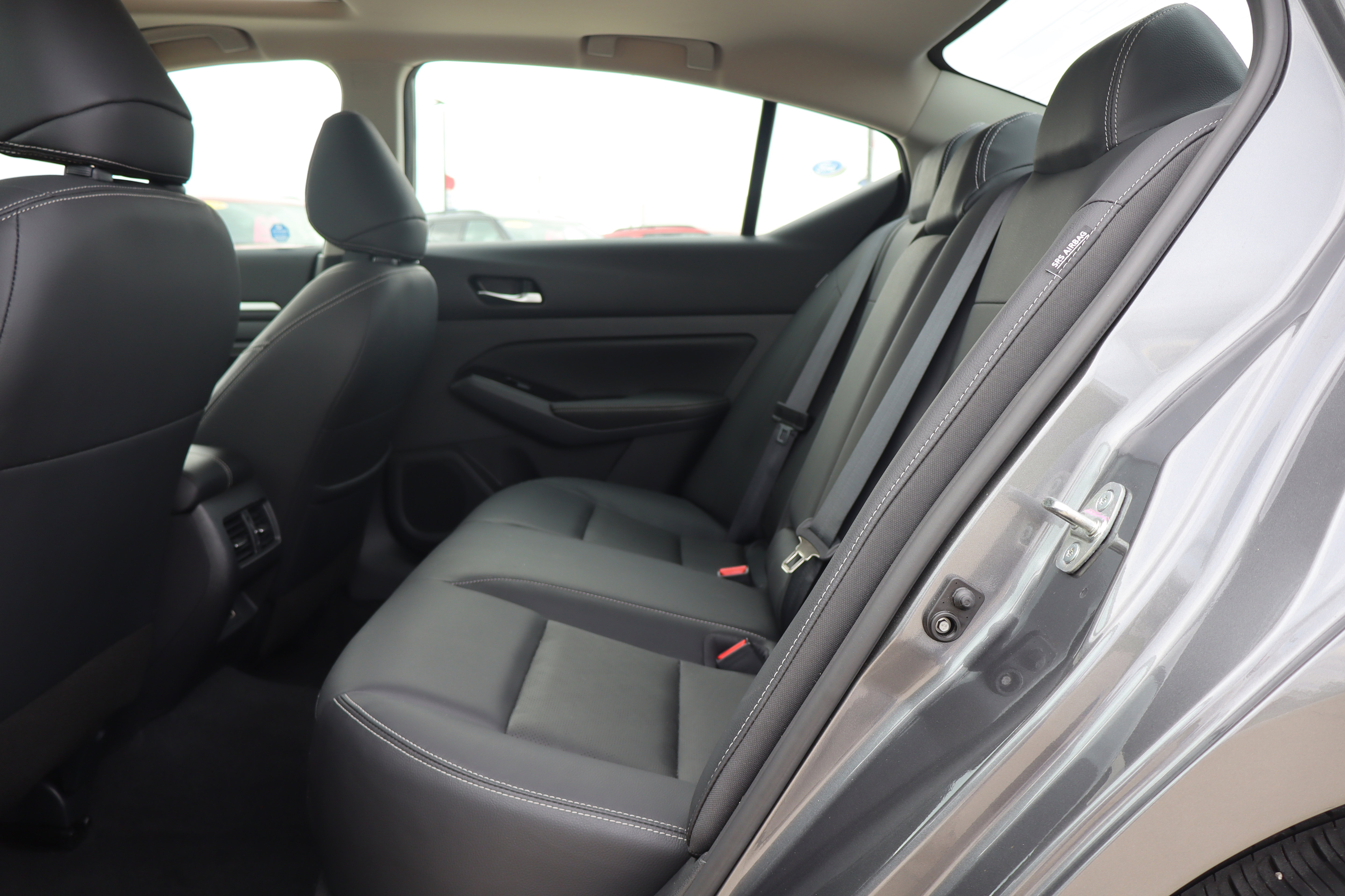 Used 2023 Nissan Altima 2.5 SL FWD image 11